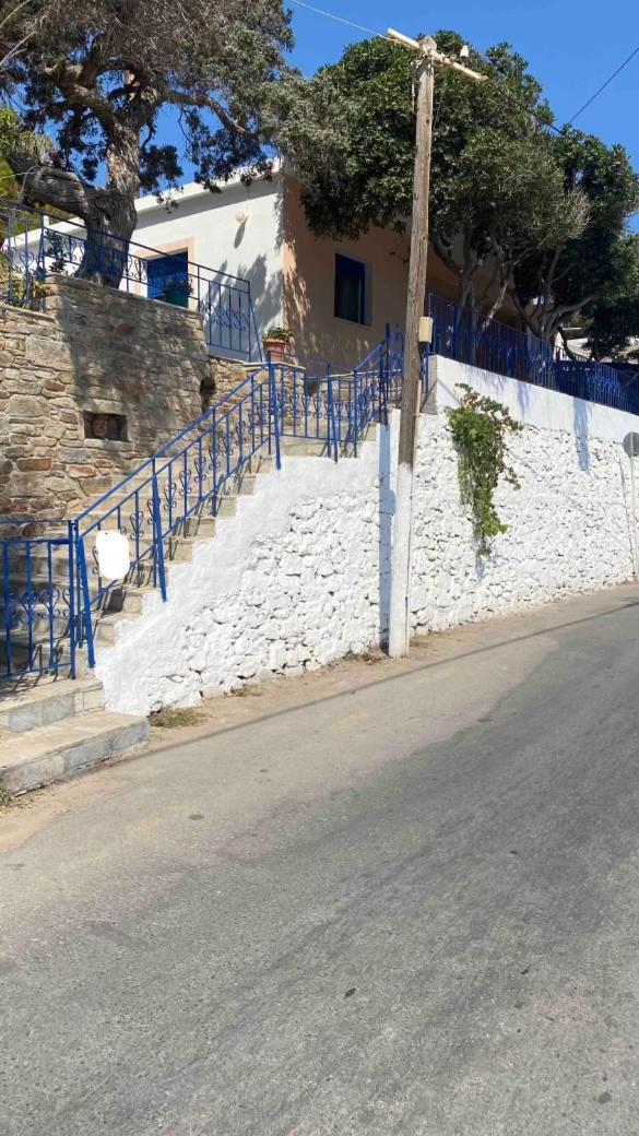 Πέτρινη Αυλή, Αρμενιστης Ικαρια Villa Armenisztísz Kültér fotó